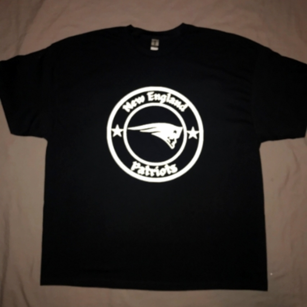 New England Patriots Graphic T-Shirt